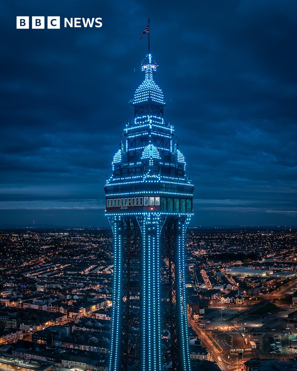 BBCNWT's tweet photo. Blackpool Tower shines blue to mark 75 years of the NHS. 💙 
https://t.co/SmFP9MBrEQ

📷 Gregg Wolstenholme https://t.co/wJE8k4XYwm