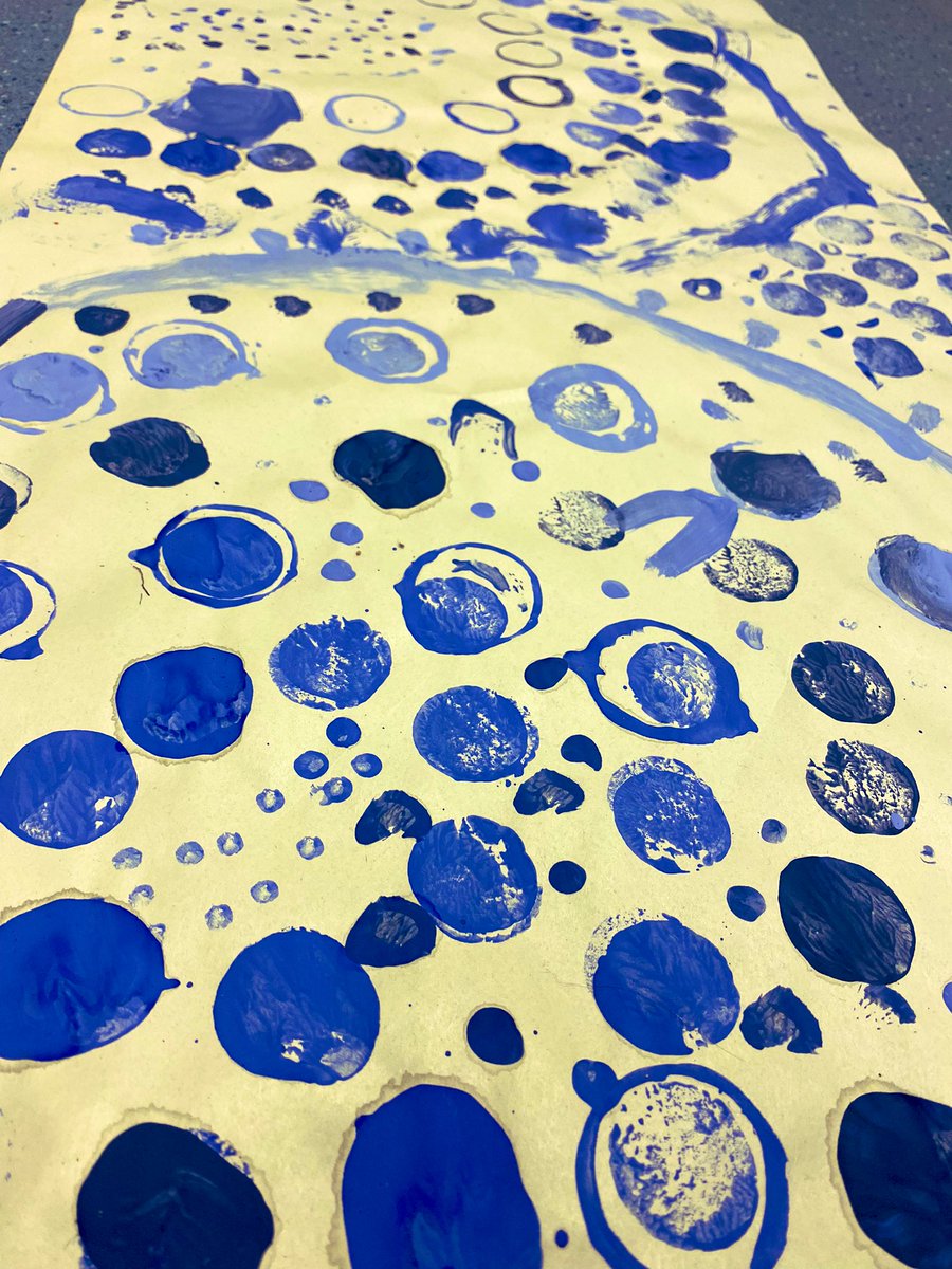 misssmythe_HT's tweet photo. This week our learning is inspired by the Ocean and the Seaside 🏖️🌊

Our challenge was to create the ocean using ‘spots’ inspired by the artist ‘Sharon Cummings’ 🫧

#EYFS #EarlyYears #EY #CurriculumWeek #BeAProblemSolver #InspiredArt #SharonCummings #EYArt https://t.co/zkUhkeEyjb
