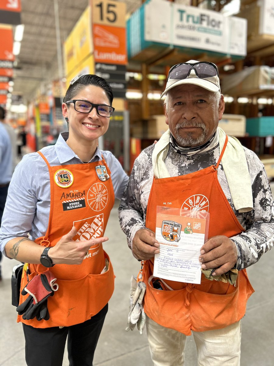 We are excited to recognize Jose’ for his commitment to great service to our customers!  Jose’ owns the customer experience on the lot and he is doing a great job! 🦡