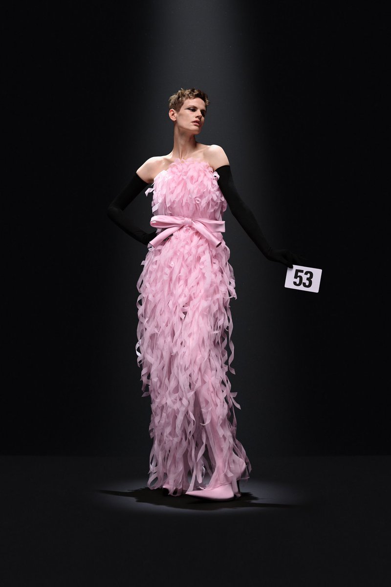 CoutureIsBeyond's tweet photo. Balenciaga Couture Fall 2023 https://t.co/HW0IZ6rZTu
