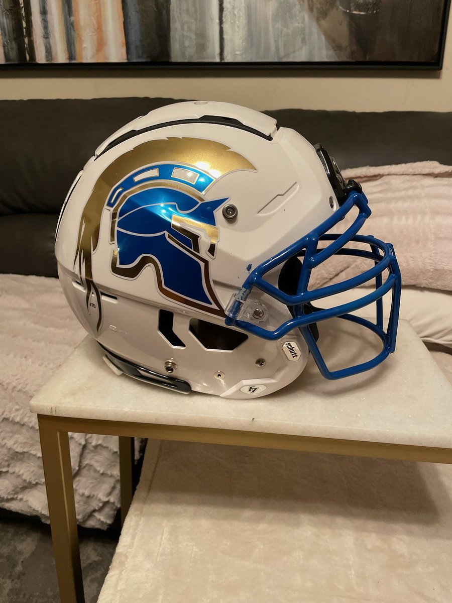 HelmetAz's tweet image. 🌵#AZHelmetChallenge Elite 8🌵

1⃣ Boulder Creek Jaguars
@BCJagsFootball 

🆚

8⃣ Palo Verde Magnet Titans
@pvtitans 

#AZHelmetChallenge #repAZ