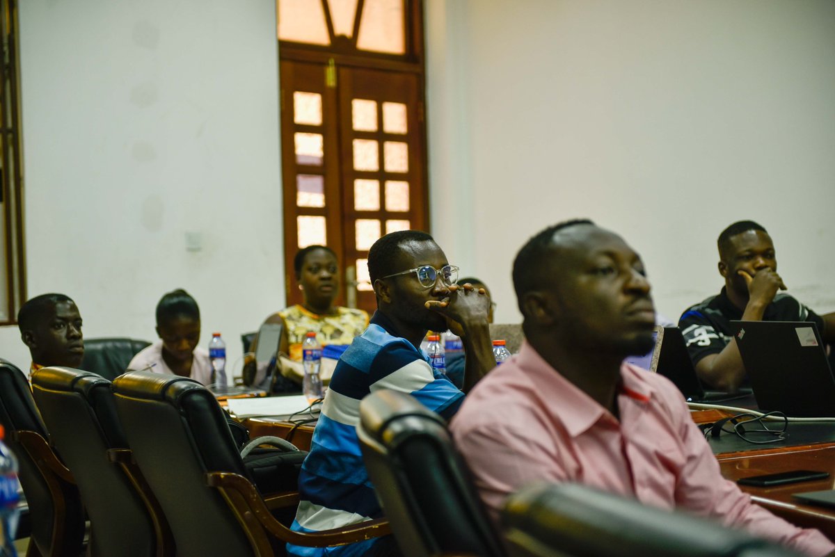 WikimediaGH's tweet photo. Over the weekend, our volunteers @robertjamal12 and Elizabeth led a @Wikipedia 101 workshop in Kumasi.
We were excited at the representation and willingness of participants to contribute to the sum of all knowledge.
#NowEditingWikipedia #KumasiEditsWikipedia #WikimediaGH https://t.co/BW4lVzdb5Y
