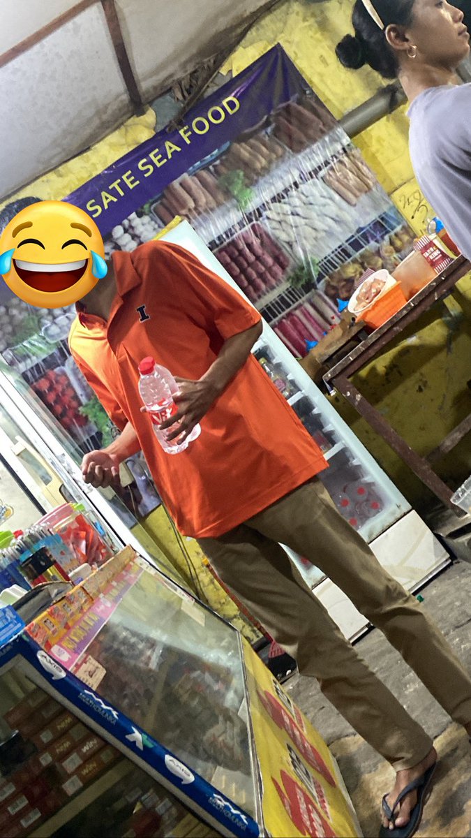 SSz4shie's tweet photo. buset temen aku kek tahanan😱😭😹 https://t.co/Nn7NwBuFrt