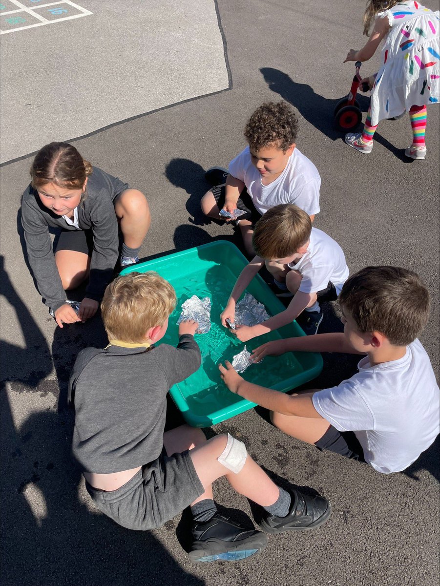 TSPClubhouse's tweet photo. We clearly have some budding engineers in club… Tonight we have tested our creative abilities by building boats and rafts out of kitchen foil. They stayed afloat and some could even carry passengers!🤩⚓️⛵️#create #enjoy https://t.co/jO8pnFY8cO