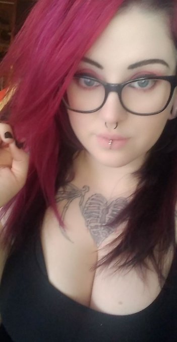 I like my Coffee how I like myself; Dark bitter and to HOT for you 😜 #PayUp #PayMyRent #payme #findomgoddess<a href="/tag/payup"class="tags"><span>#payup</span></a><a href="/tag/payme"class="tags"><span>#payme</span></a><a href="/tag/paymyrent"class="tags"><span>#paymyrent</span></a><a href="/tag/findomgoddess"class="tags"><span>#findomgoddess</span></a>