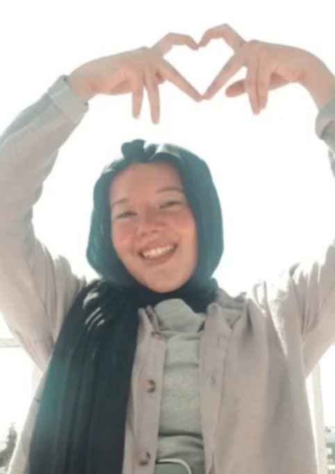 Şevval Sude Demir

Mehmet Akif Ersoy Lisesi 10. sınıf öğrencisi Şevval Sude Demir, Adıyaman’da yakalandığı depremde hayatını kaybetti.

Başımız sağ olsun.