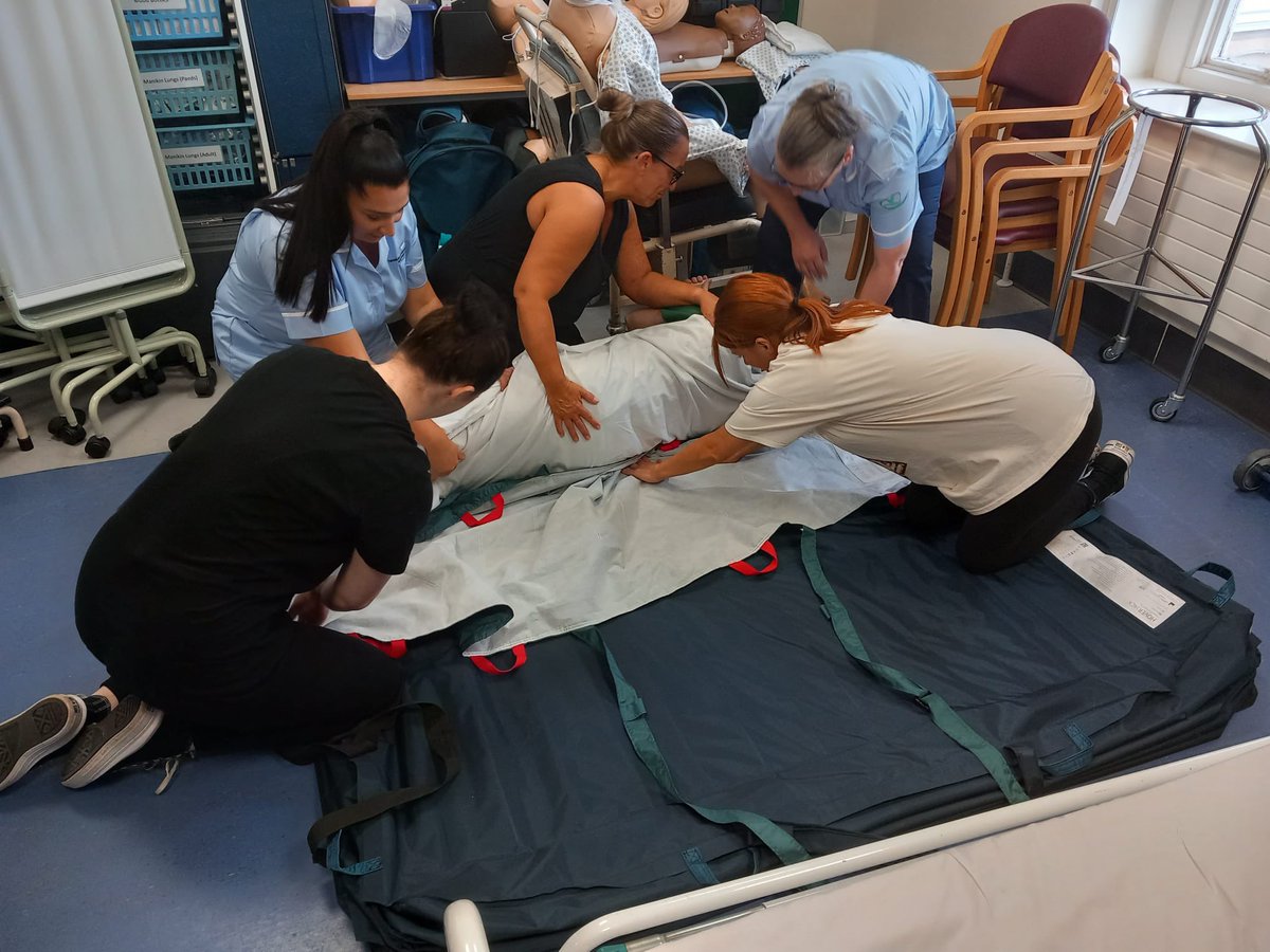 Andrea Powers 💙 tweet media