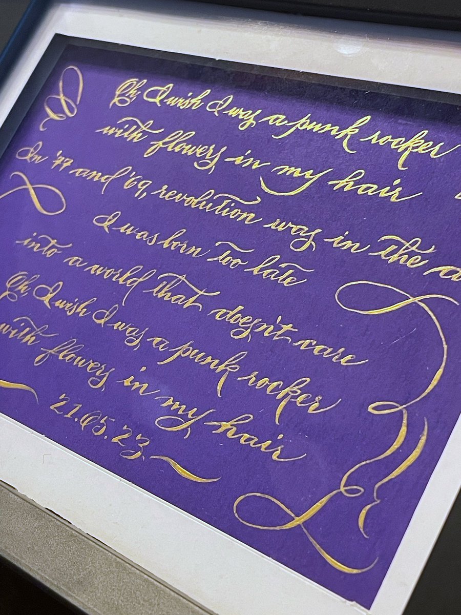 nibsandscripts's tweet image. Another day, another project out to a happy client! I do love using #madaraszScript in such a freehand style. Pictures don’t do this piece justice in person. #torontocalligraphy #torontocalligrapher #calligraphy