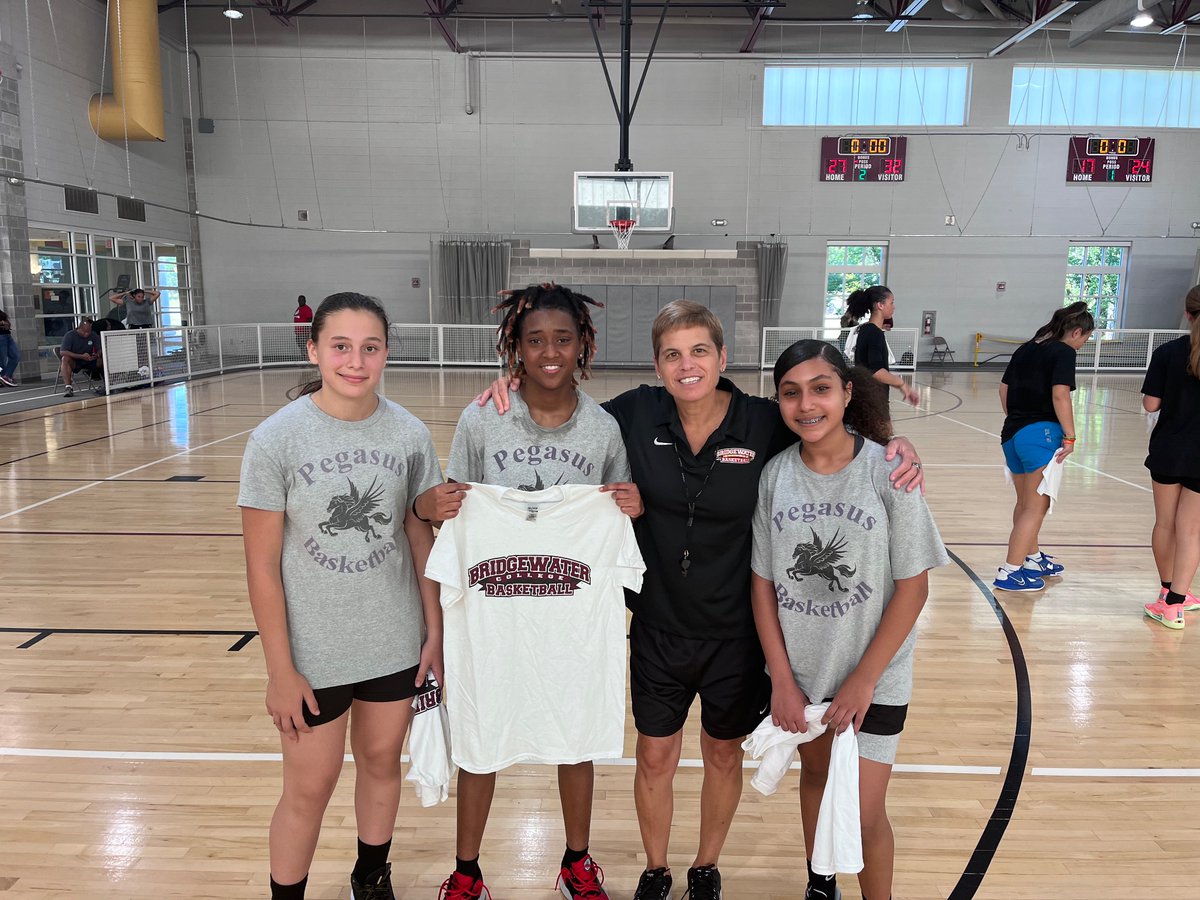 LManning2027's tweet photo. Bridgewater College Basketball camp- my first college camp! Thank you Coach Flamini for a great day and coach Tony for arranging for us to go. https://t.co/kyyb9bRYbL