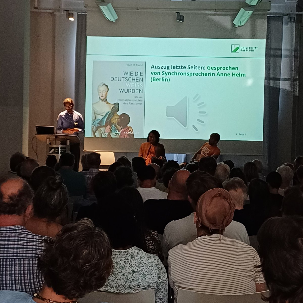 Wie die Deutschen weiss wurden: Bayreuth ist leider auf der ersten UND letzten Seite dieses Buches prominent. Wichtiges #Stadtgespräch der <a href="/unibt/">Universität Bayreuth</a> org. mit <a href="/IAS_Bayreuth/">IAS</a>. <a href="/po/">po</a>