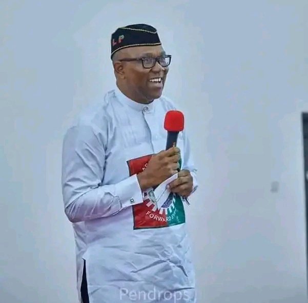 CrownprinceCom2's tweet photo. BREAKING NEWS Obidients you can't be supporting Mr. Peter Obi and have less than 10k followers
If you need more followers then
Drop your Handle
Like Retweet and follow me IFB📌

Labour Party/#AllEyesOnTheJudiciary Smart Yahoo/Wike/INEC/Shettima/She's 19/Innoson/RCCG/Biafra/ https://t.co/bbPfz4Rw4T