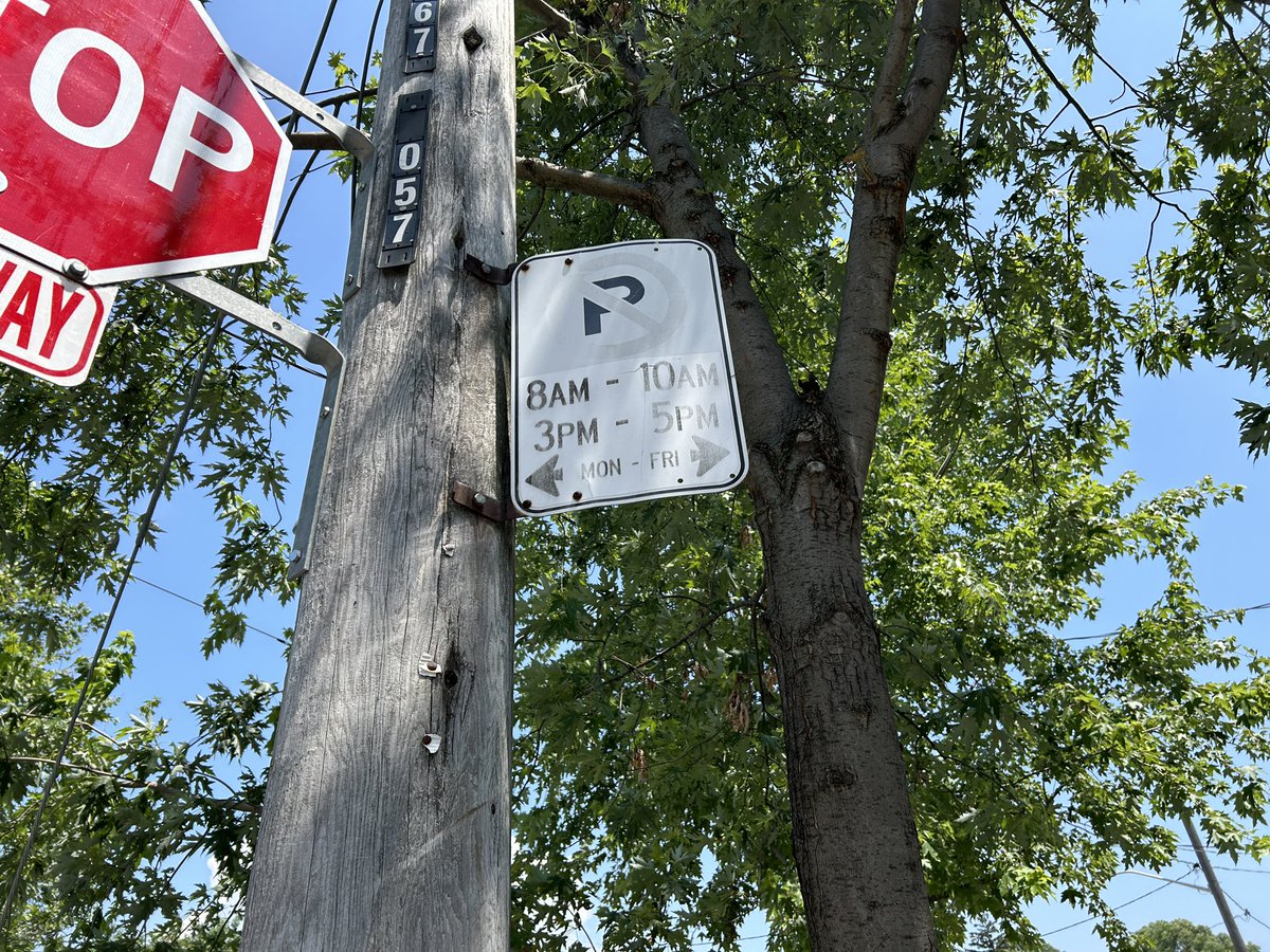 AMcKie's tweet photo. @311Toronto These signs on the north side of Binswood Avenue between Holborne and Barker are in need of some TLC! https://t.co/3eYG2ccY0l