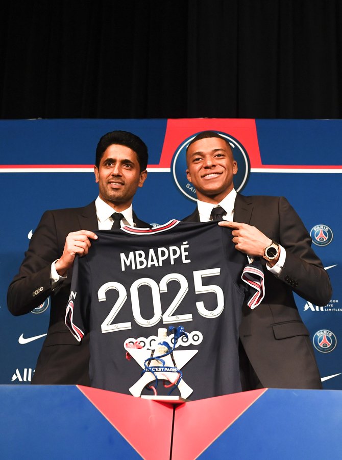 SamsroSamuel's tweet photo. Nasser al-Khelaïfi sur Kylian Mbappé : « Nous voulons que Kylian reste, mais il doit signer un nouveau contrat. Nous ne voulons PAS qu’il parte gratuitement. Il l’a dit de lui-même qu’il ne partira pas libre. Je ne le répéterai PAS. » https://t.co/DqTYxPDBUm