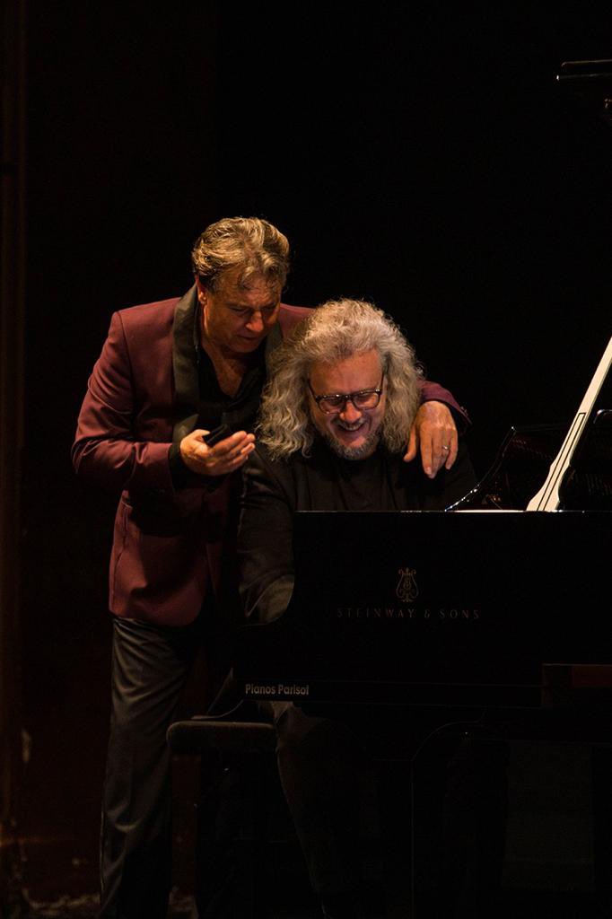 Hier soir c’était nos retrouvailles avec @roberto_alagna 🔥 Un bonheur sous les ors du théâtre du Capitole ! Vive la Sicile 🇮🇹 #festivaldetoulouse #concert #summerfestival