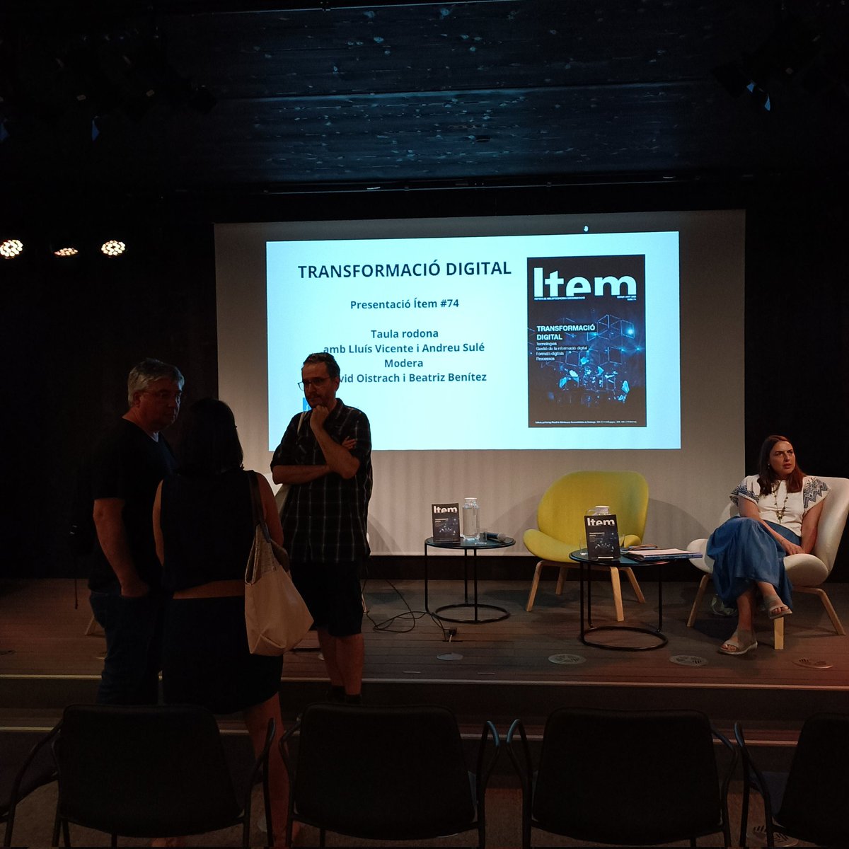 cobdc's tweet photo. A punt de començar la presentació de l'#item74 @revistaItem https://t.co/P7ATuz9HMx