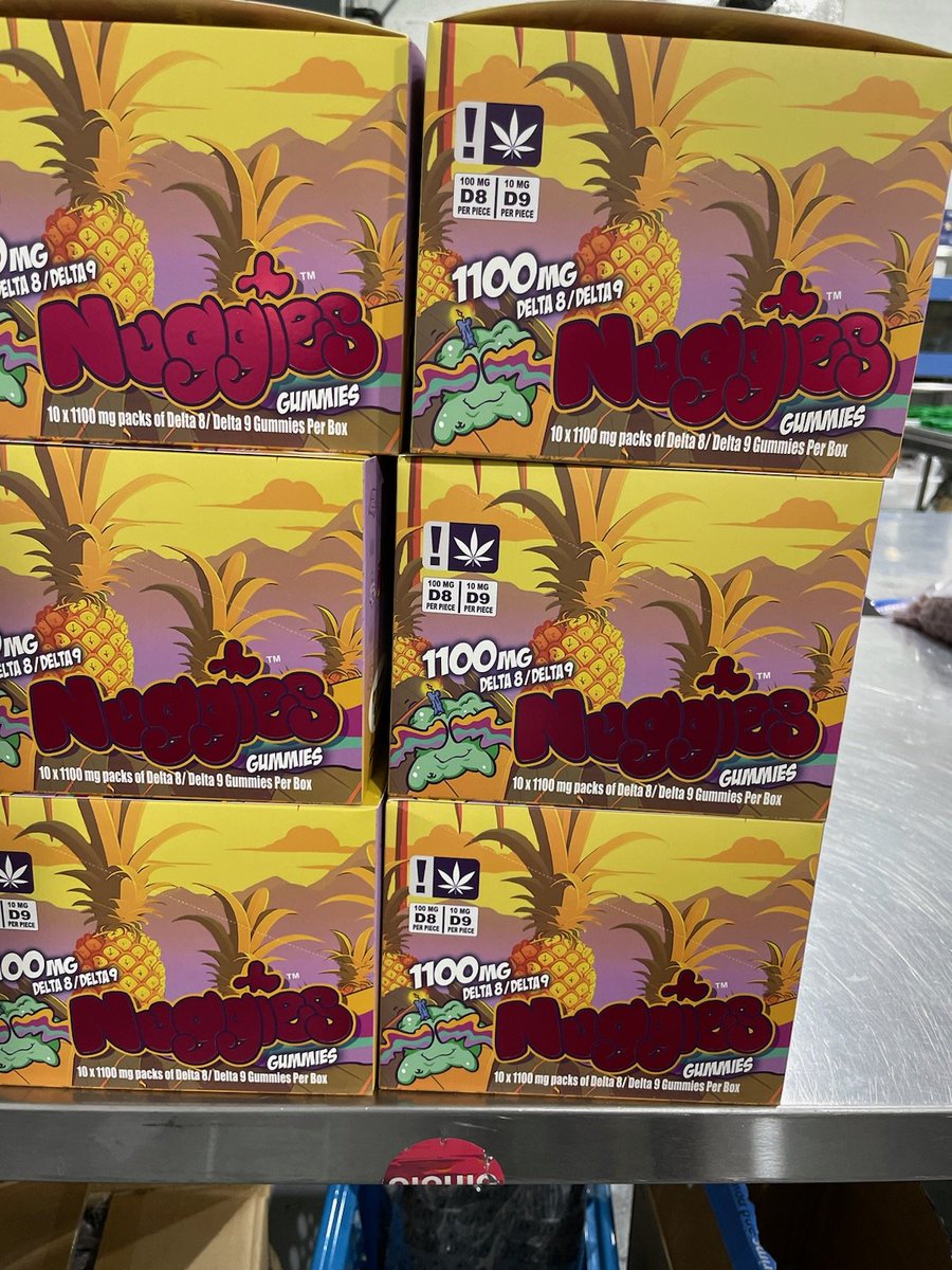 NFTGANGBIZ's tweet image. Who wants a box?!💨