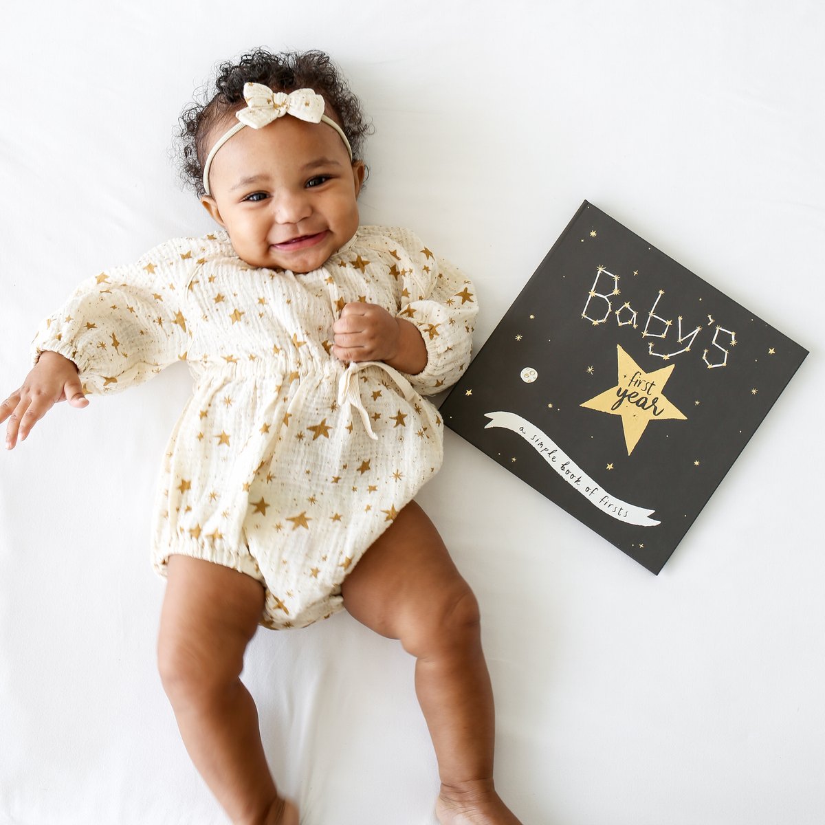 LucyDarlingShop's tweet photo. We love to hear which of these memory books is your favorite? Here we have:
1. Little Camper 
2. Little Captain 
3. Little Rainbow
4. Golden Stargazer
5. Little Animal Lover

Let us know in the comments! 
#babysfirstyear #babybook #memorykeeping https://t.co/1EqNC40Zle