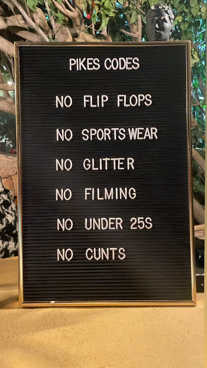 Rave Footage tweet media