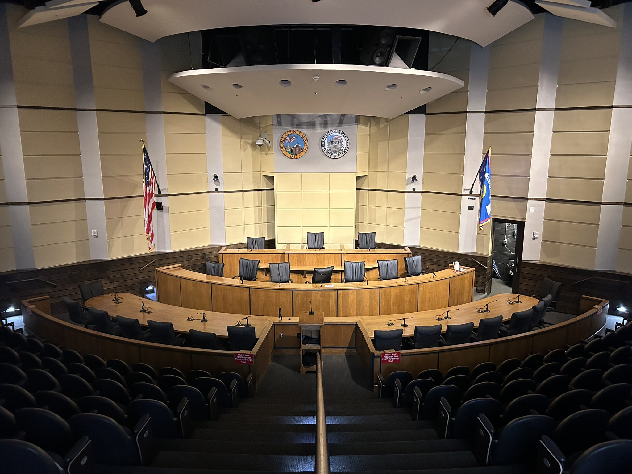 Unveiling the Dynamics of Mobile City Council: Navigating Governance in the Digital Age
