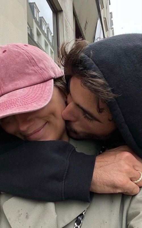 me and who (@meandwh) on Twitter photo 