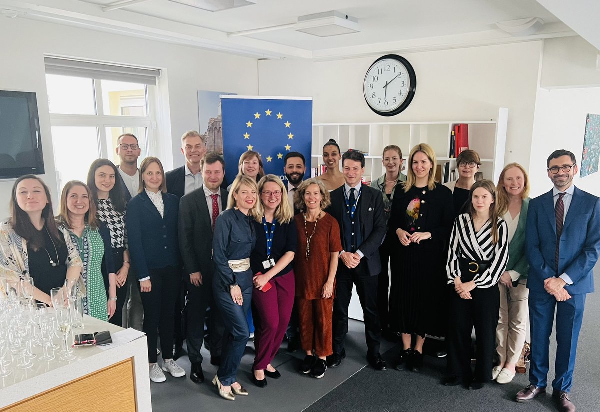 At our last pre-summer gathering with EU27 press counsellors we said good-bye to two colleagues from the @LVEmbassyUK and @EmbSpainUK. We wish you all the best with your next assignments!