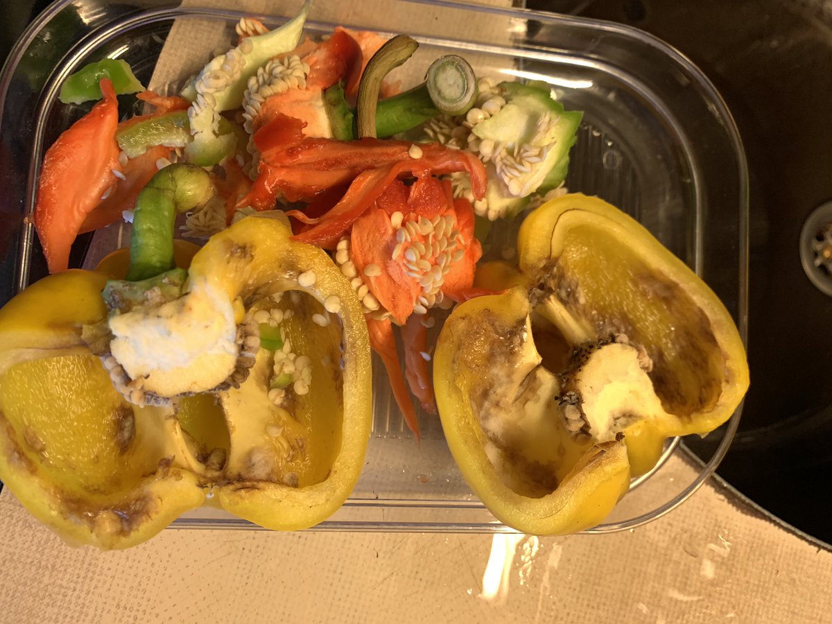 GuusjevanHam's tweet photo. #lidl Doetinchem op 1 juli gekocht #hoezobestingroenteenfruit#slecht# https://t.co/gW435ScxRe