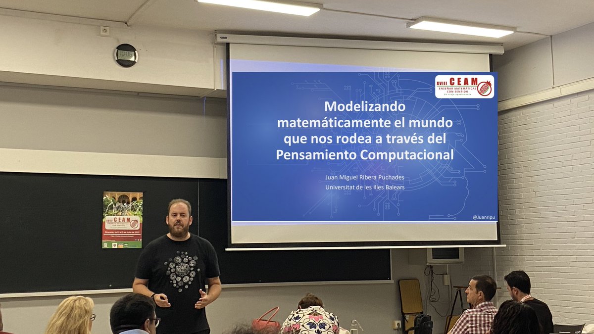 juanripu's tweet photo. Gracias al @xviiiceam por la invitación a hablaros de cómo "Modelizar matemáticamente el mundo que nos rodea a través del pensamiento computacional". 
Como dice el lema del CEAM, "ha sido un viaje apasionante" por el pensamiento computacional y he estado muy feliz de compartirlo. https://t.co/TXSGXWfSQR