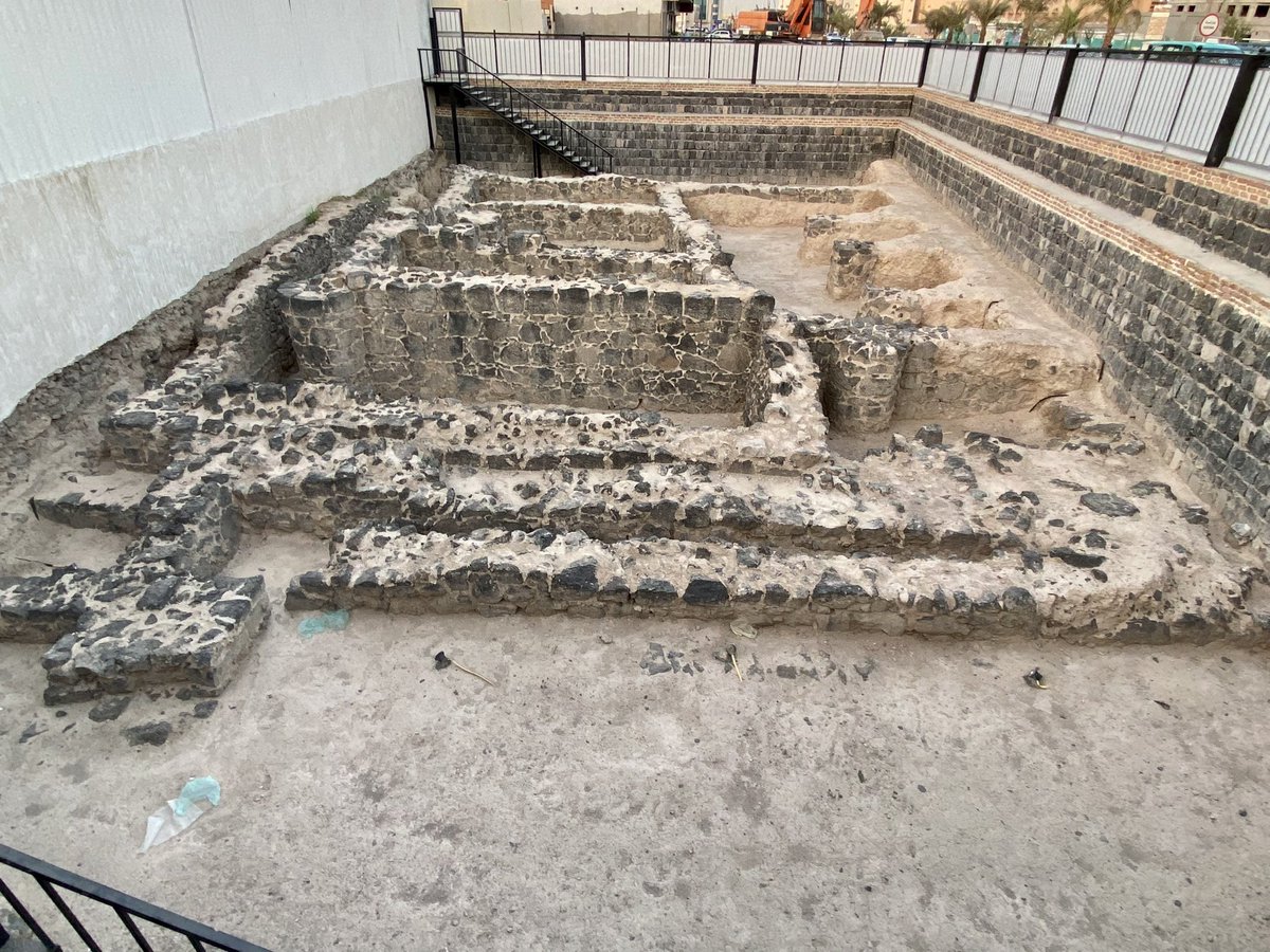 MED_Projects's tweet image. بعد أعمال المسح والتنقيب الأثري وحماية المواقع الأثرية والتراثية.. العثور على مسجد الصحابي عتبان بن مالك، أحد المساجد التاريخية المرتبطة بالسيرة النبوية، حيث سيتم إعادة تأهيله ضمن خطة تأهيل وتفعيل جميع المساجد والمواقع التاريخية في #المدينة_المنورة لتكون جاهزة لاستقبال الزوار