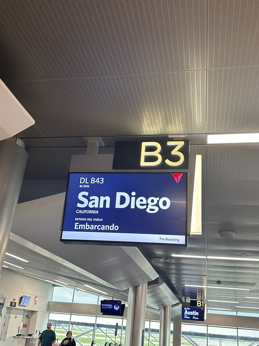 devoglio's tweet image. I'm at Hartsfield-Jackson Atlanta International Airport - @atlairport in Atlanta, GA swarmapp.com/c/4oxR9blvWEG