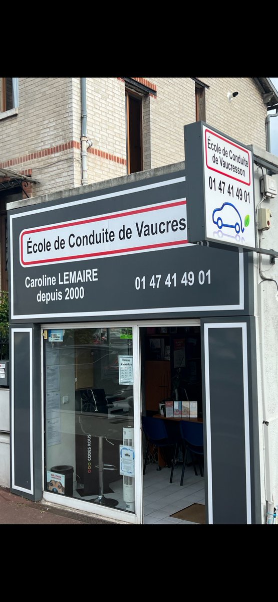 Odyscab's tweet photo. Aujourd'hui, nous aimerions vous présenter Caroline Lemaire, propriétaire d'une auto-école à Vaucresson, accompagnée de son petit terrier brésilien, le champion de France de beauté, Rico ! 🌟
@ecvaucresson https://t.co/vsFIiD1Q7n