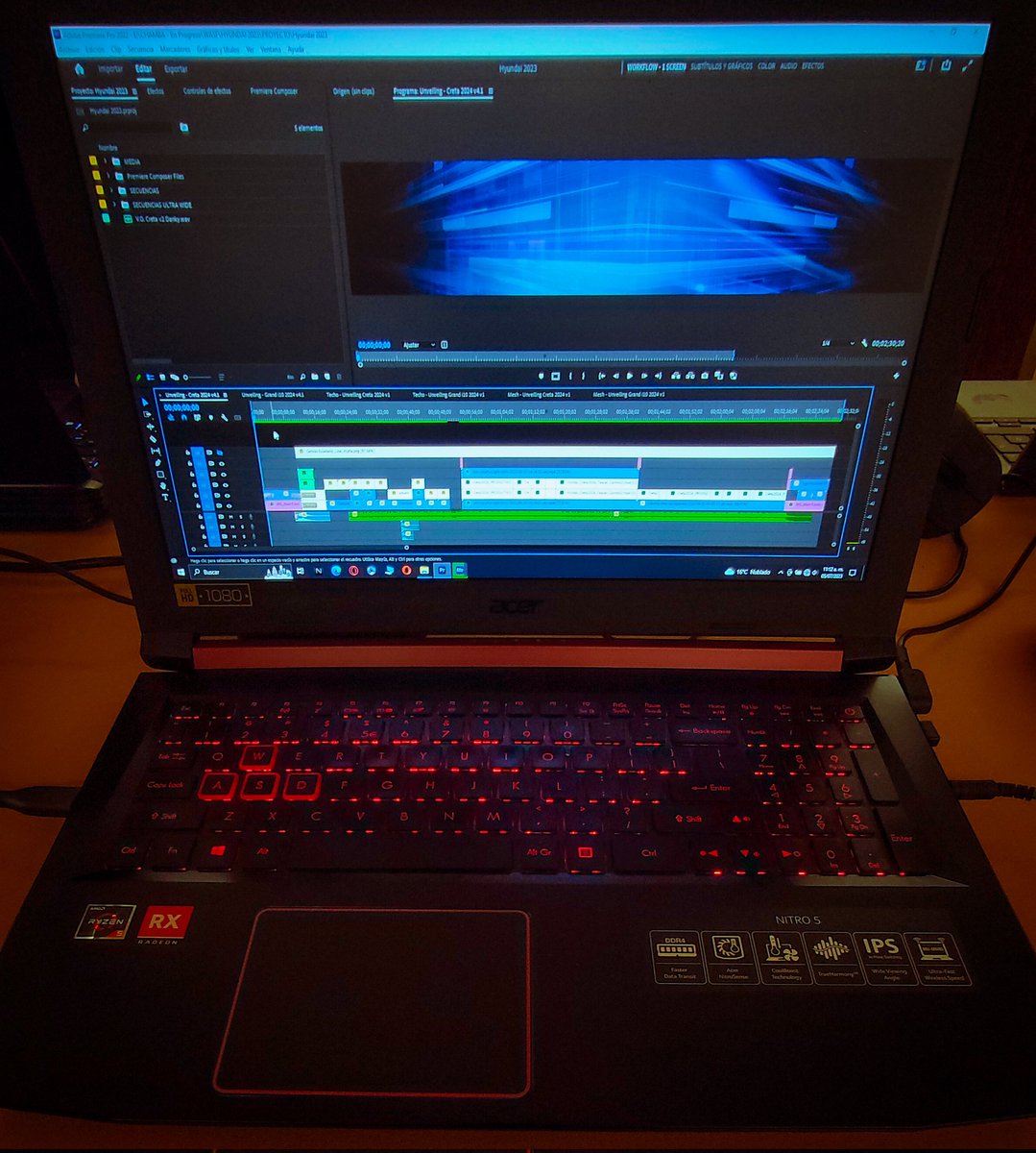 luigisan1138's tweet photo. Otro día en el paraíso...
#Work #VideoEditor #Filmmaking #RenderTime https://t.co/3zw68bPWbg