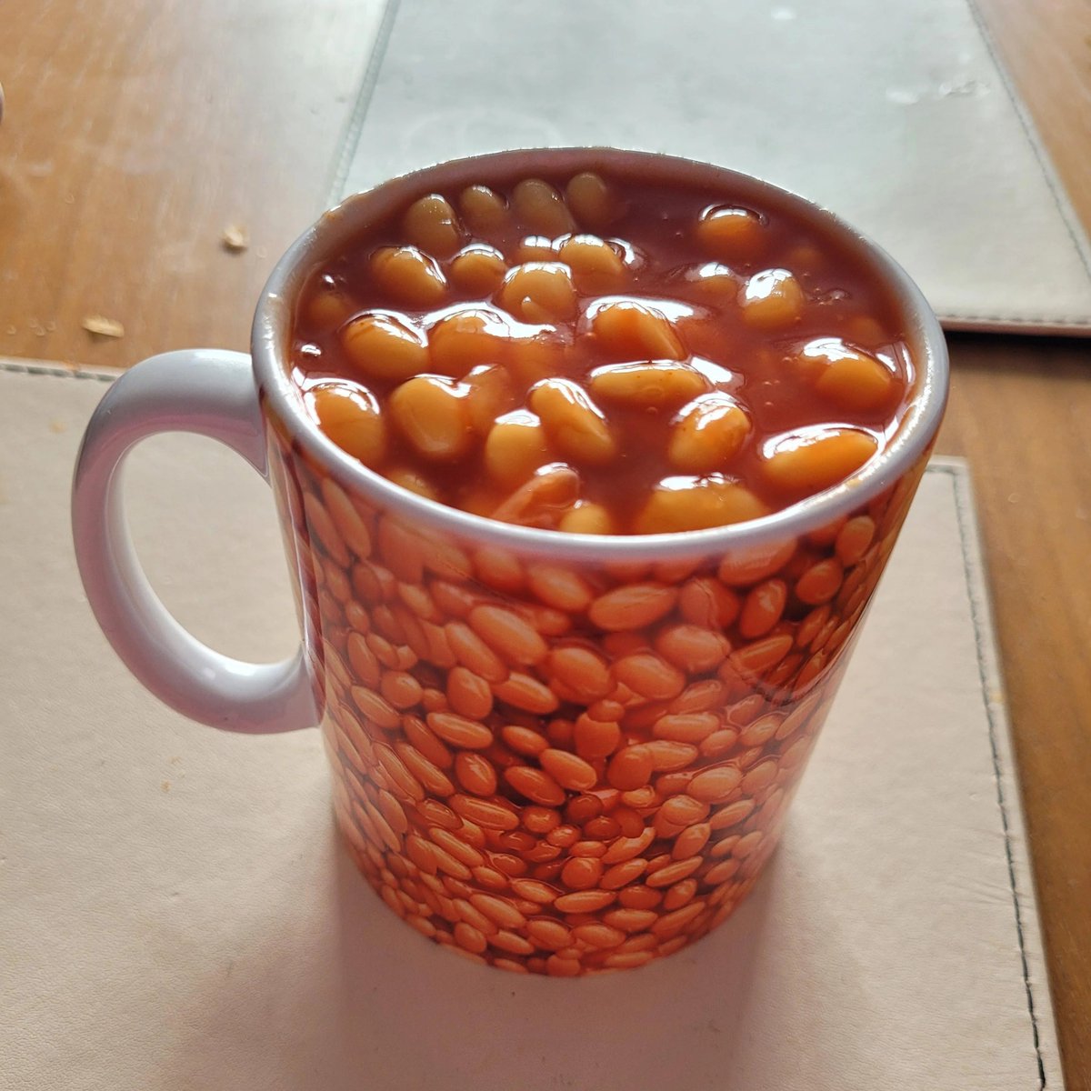 British people be like: "time for a scrumptious breakfast"