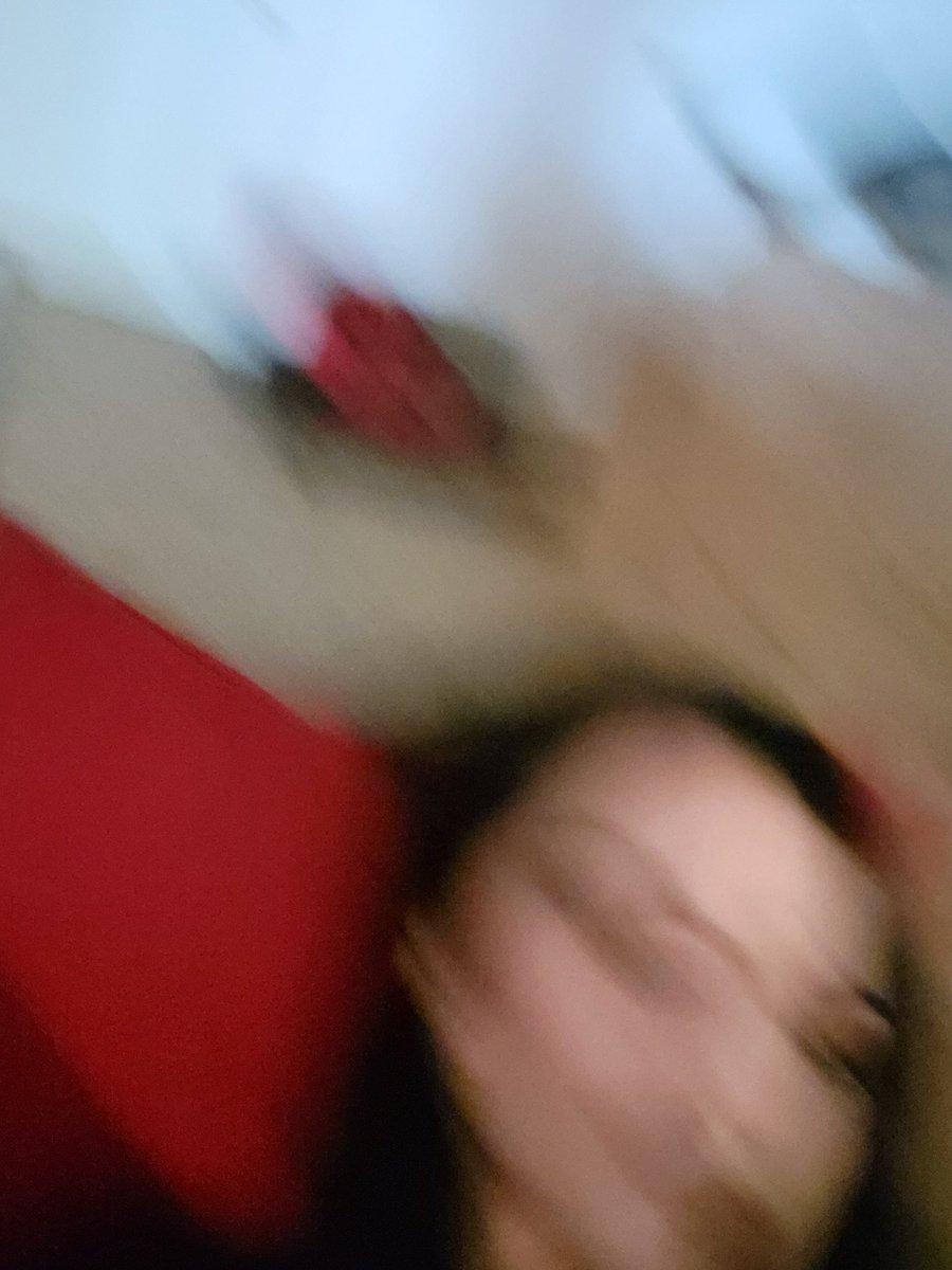 draculangelica's tweet photo. Have a selfie...have a few https://t.co/VnXS53hx71