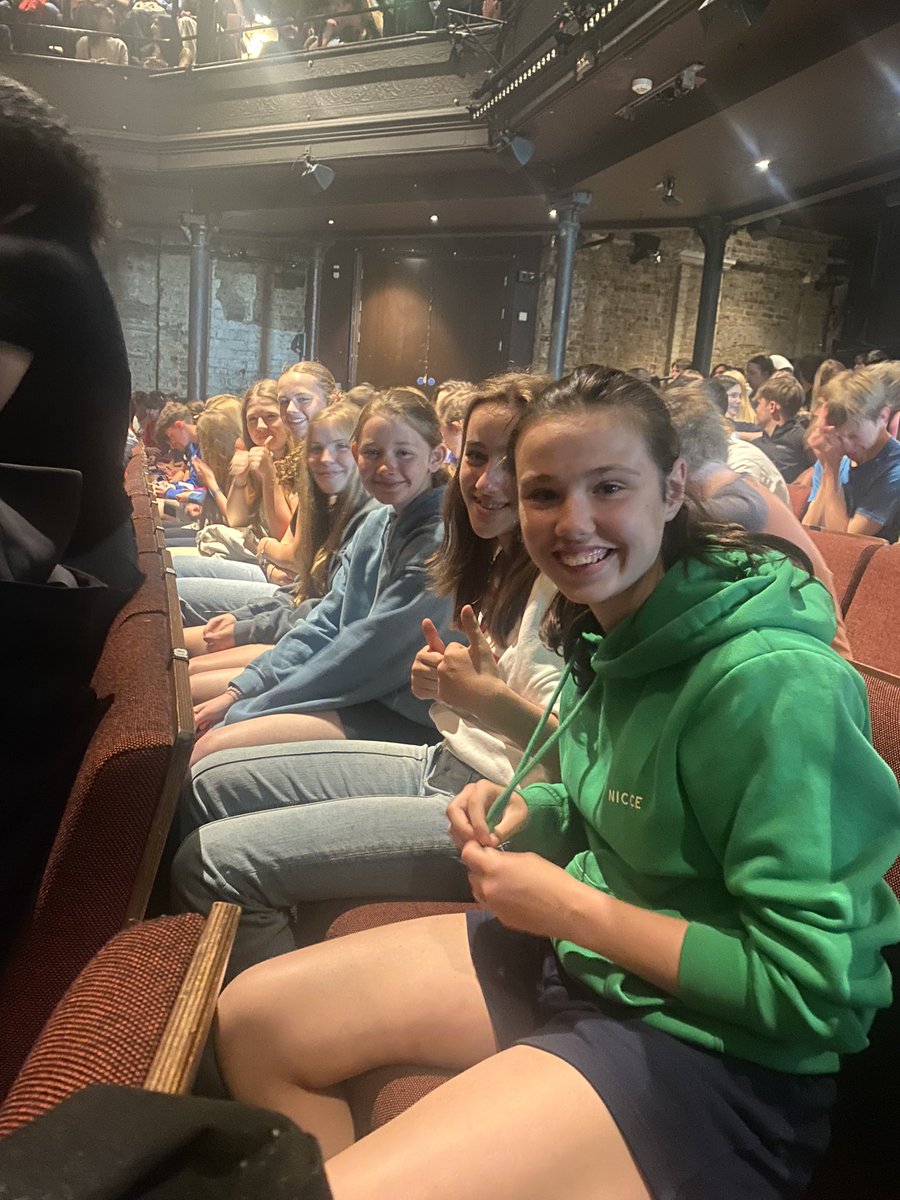 Saesneg Plasmawr tweet media