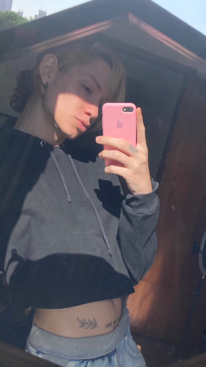 azoedrew's tweet photo. Fuck why I’m so hot? 🥵
#transgirl #naturephotography #photography #photoshoot #artgirl #shot #instaphotography #photooftheday #sexy_shot #hotbody #getitgirl #dayshots https://t.co/gagPYt3wTl