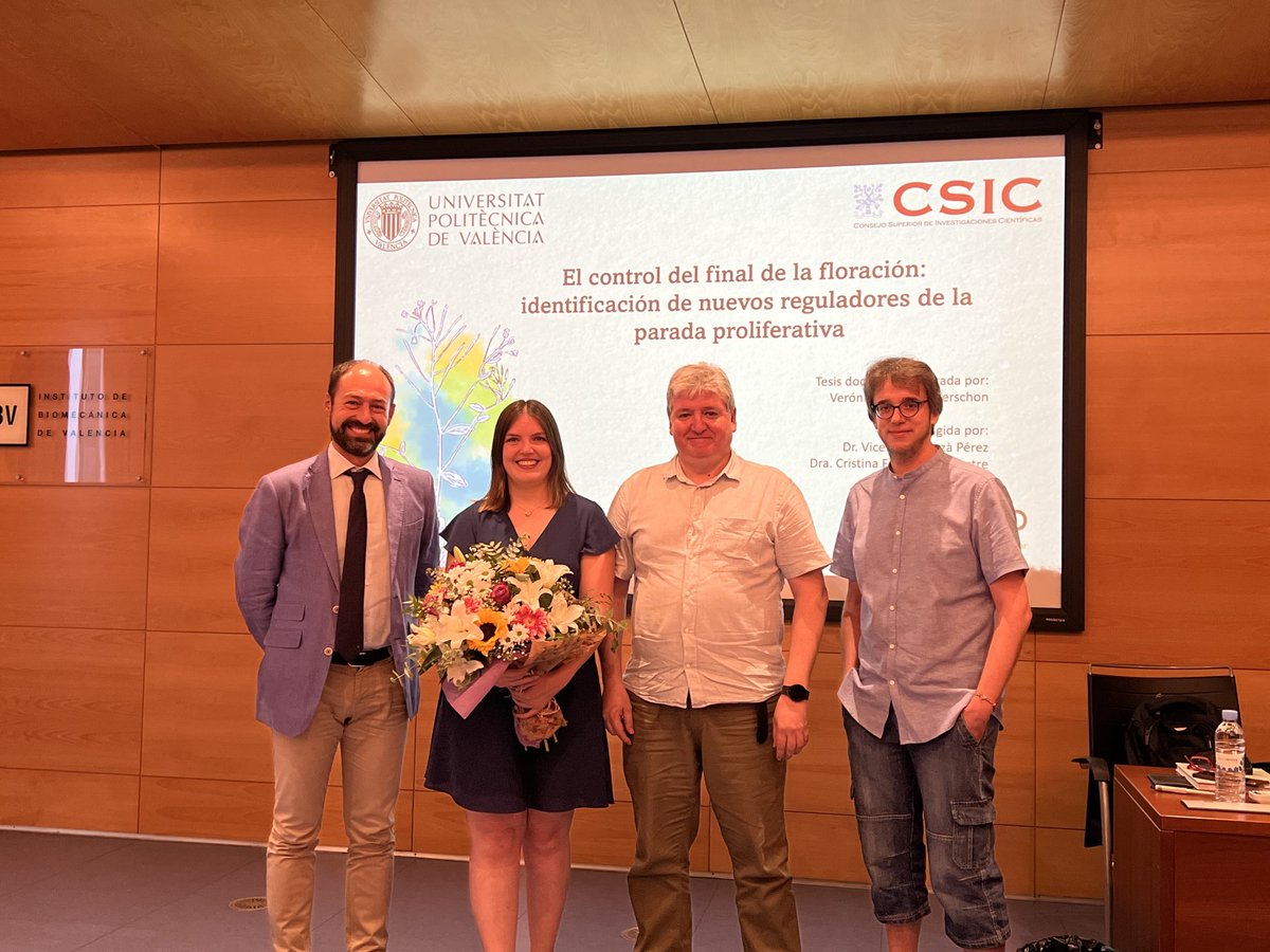 Big day for us! PhD defense of ⁦<a href="/VSGerschon/">Veronica Sanchez-Gerschon</a>⁩, supervised by ⁦<a href="/VicenteBalanza/">Vicente Balanzà</a>⁩ ⁦<a href="/cristicris09/">CristinaFerrandiz</a>⁩ ⁦<a href="/IBMCP/">IBMCP - Instituto de Biología Molecular y Celular</a>⁩ @upv