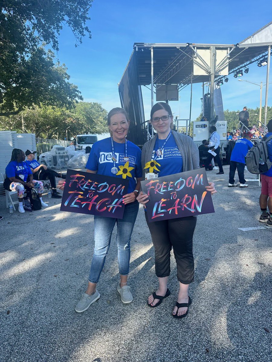 De Soto Teachers' Association tweet media