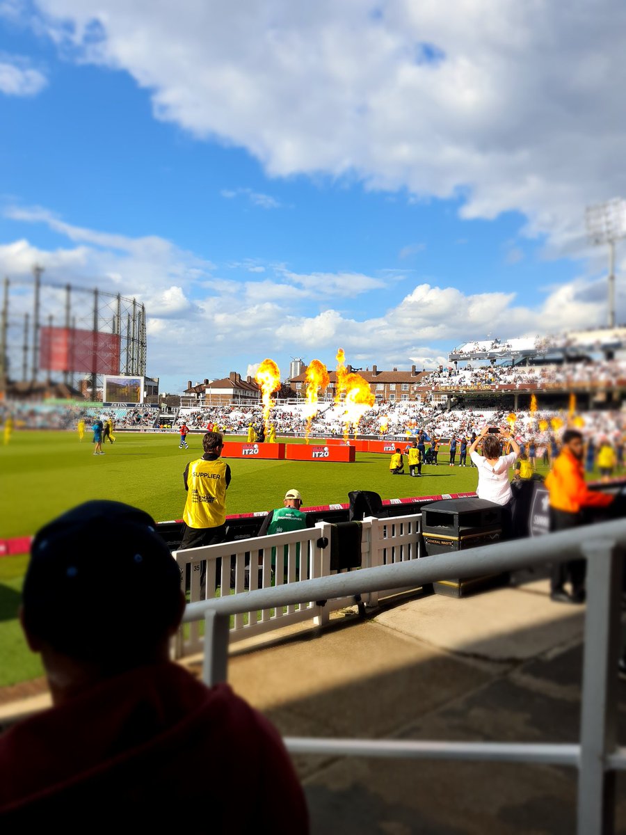 safatalib123's tweet photo. Heather Knight 
Lower Stand 
Row CC
Seat 62 
#ENGvAUS 
#ASHES
#WAshes
#Heatherknight https://t.co/lQUqsMhfUU