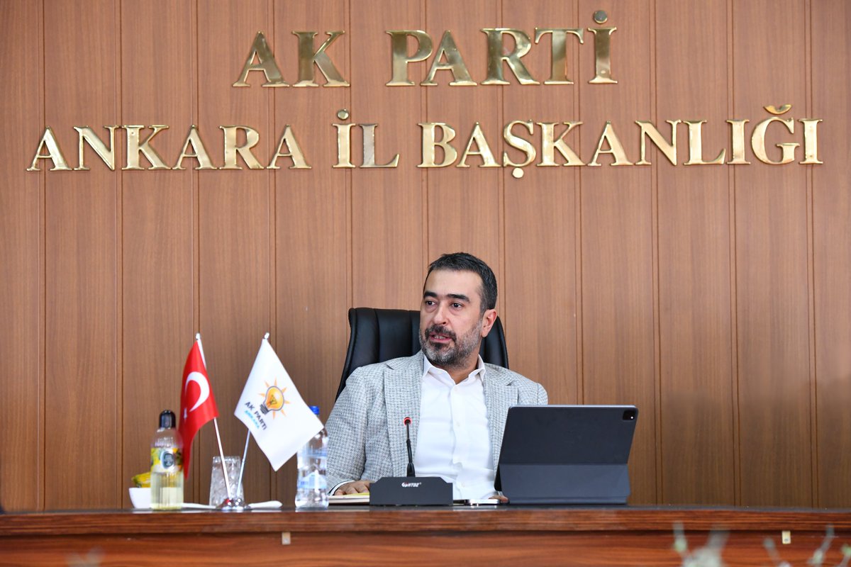 AkpartiAnkara's tweet photo. Haftalık olağan İl Yürütme Kurulu toplantımızı, İl Başkanımız @hakanhanozcan başkanlığında gerçekleştirdik. https://t.co/qrIJAS4f2Q