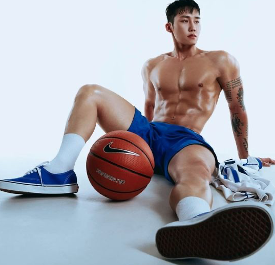 HastiinCodetlkr's tweet photo. SHOP #ACTIVEWARE #Sales #amazonfashion #mensfitness #mensactiveware #Nike #adidas #nikebasketball #athletes #jocks #gaymen #muscles #sexy #gaysex #gayunderwear 
https://t.co/sOFF5bnoLP https://t.co/6DFyWoS5AD