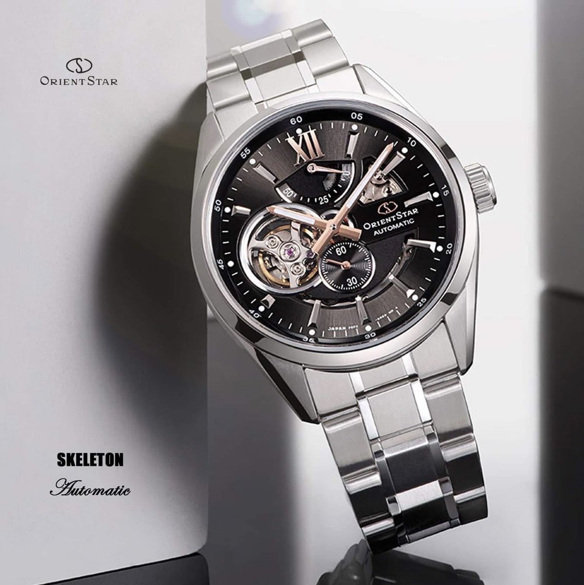 TiktaktimeInfo's tweet photo. ORIENT STAR: #Joker Mechanical Contemporary Watch, Modern Skeleton, Sapphire Glass, Metal Strap - 41.0mm Case, 100m Water Resist, Made in Japan.
#ORIENTSTAR #EPSON #orientwatches #madeinjapan🇯🇵 #orientwatch #movingmoments #wristwatch #watches #watchesofinstagram #watchoftheday https://t.co/a2TiyQM63E