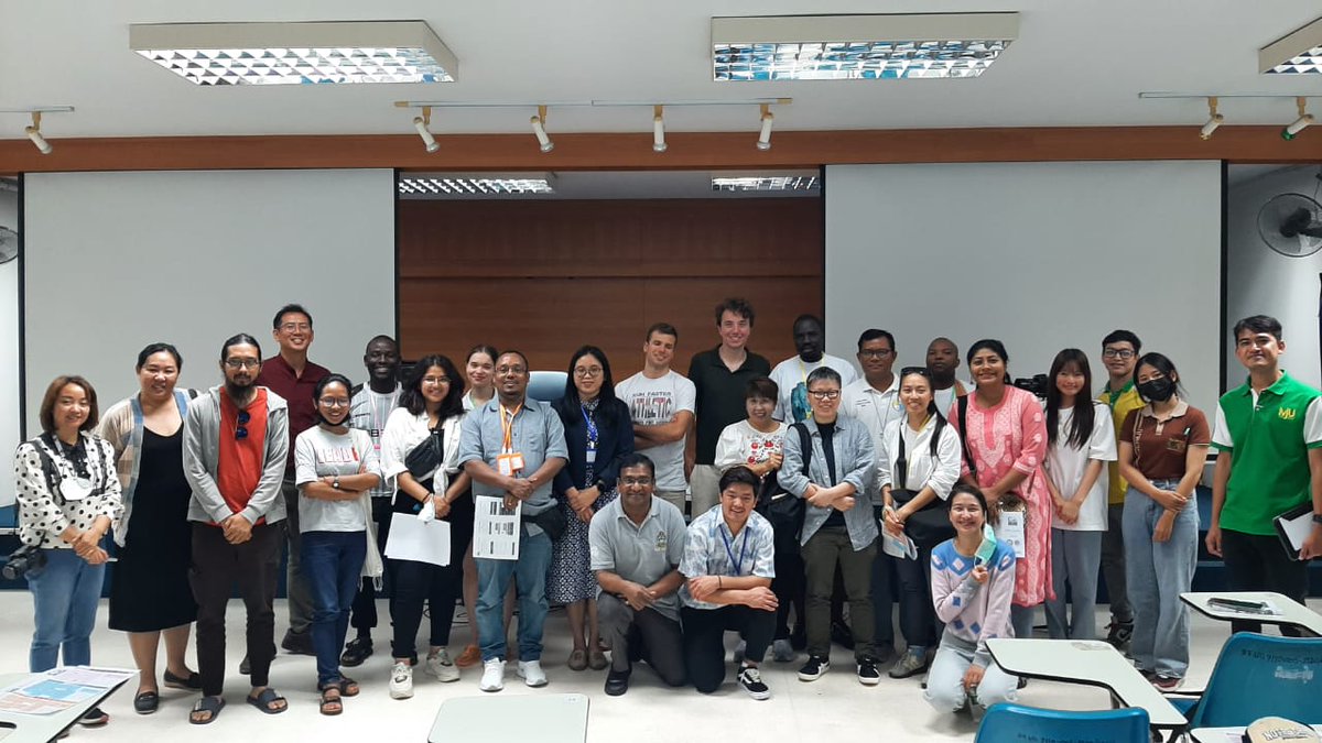PaxRomanaIMCS's tweet photo. [EN] Day 3 - To improve our actions for addressing #ClimateChange, we engaged the Maejo University, the Asia Indigenous Peoples Pact (AIPP) and Mae Kha Canal project through our Peer-to-peer learning community immersion program. #IMCSPaxRomana World Assembly. #IMCSWA2023 #SDG13 https://t.co/syGMm4wxiU
