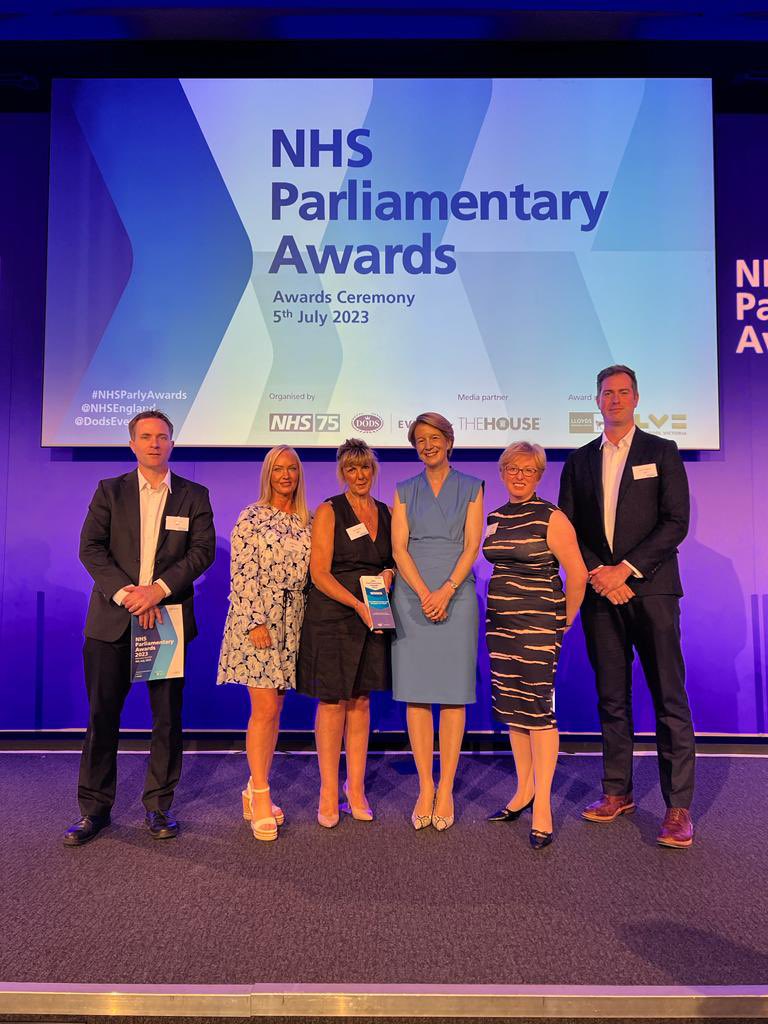 rawbubbles9's tweet photo. So proud of @nhsswft Team Frailty - an honour to work with this team and be recognised at the NHS parliamentary awards as winner of excellence in urgent &amp; emergency care https://t.co/0UBBjb9Ryz