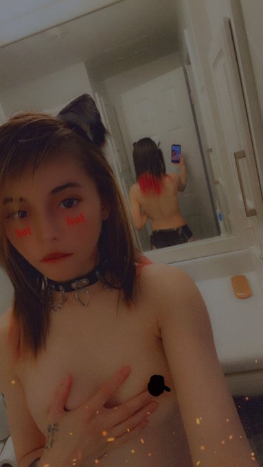 🤤❤️ https://t.co/nhgD23lGIa