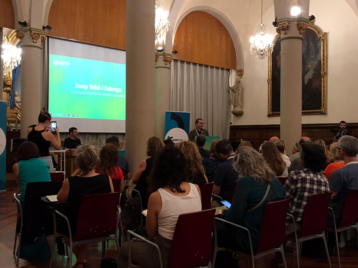Reflexescoop's tweet photo. 1a jornada de 3 a #UESCOOP superada! Hem assistit a la inaguració de la 1a Universitat d’Estiu del Cooperativisme, 4 debats al voltant de Cooperatives de joves; Creixement amb valors cooperarius; Bioeconomia circular; Transicions a les cooperatives i  MTK space a SF de Llobregat https://t.co/APJZopqaun