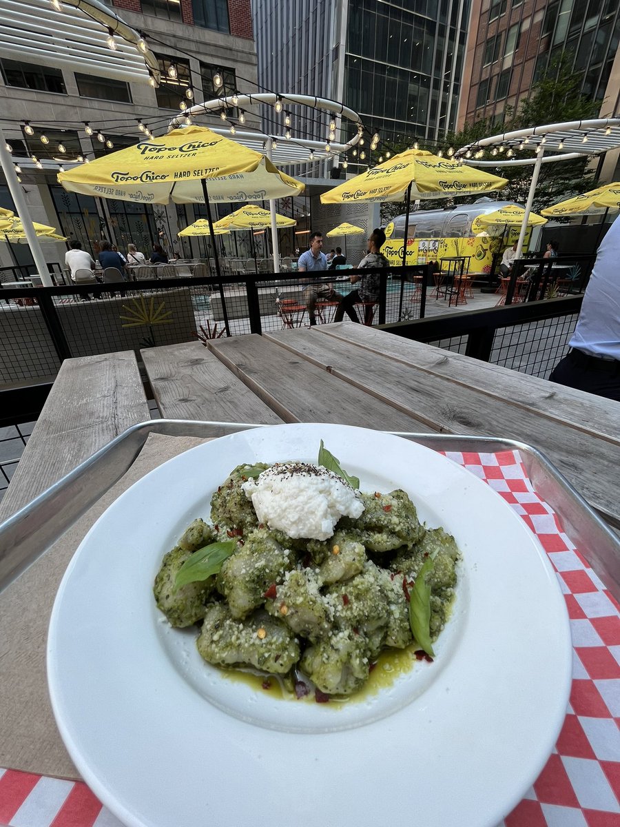angie000777's tweet photo. Gnocchi al pesto 🍃👌🙌🤤🤤 #chefshall https://t.co/hwNYwOt5FG