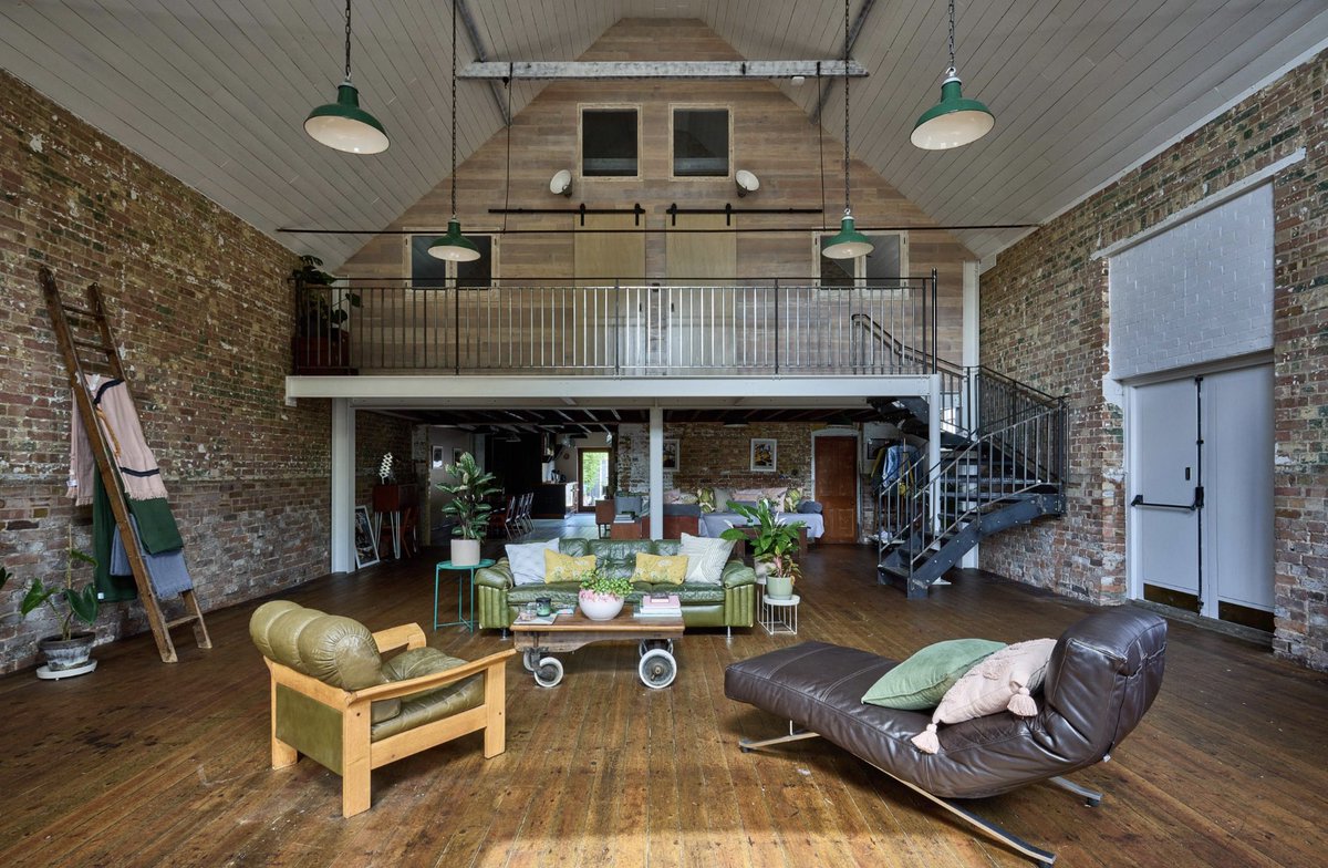 silversteinloca's tweet photo. NORFOLK HOUSE, NORFOLK📍
Norfolk House features a spacious reception area, double-height ceilings, two wood-burning stoves and a cosy rear garden. 🎞️🌟

Enquire now and bring your creative vision to life at Norfolk House. Don’t miss this exceptional opportunity! 

#FilmLocation https://t.co/5XULg7srmw