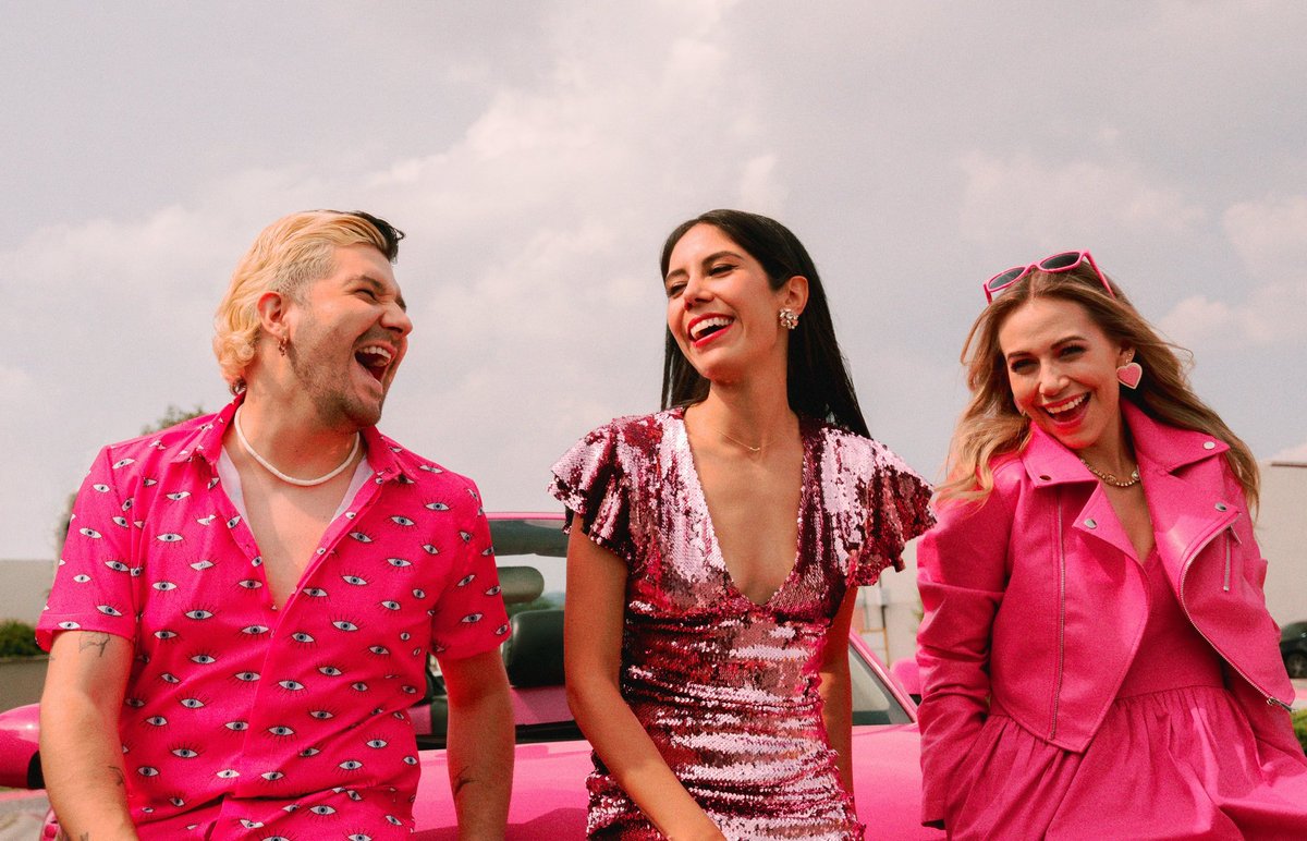 Ya listos para #Barbie mañana en Parque Toreo. Seremos sus conductores <a href="/GabyMeza8/">Gaby Meza 🍿</a> <a href="/gaby_cam/">Gaby Cam 🎬</a> y su Kenrvidor. Recuerden que para lo que se necesita acceso es para el preview exclusivo que habrá en Cinepolis, ¡pero si andan por la plaza nos podrán ver brillando! 💕✨