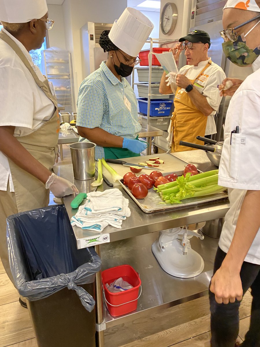nycfood's tweet photo. Children need fuel to excel at school. Chefs in the Schools, a menu development and chef training program from @WITSinSchools, brings plant-powered, culturally appropriate meals to @NYCSchools to reduce diet-related diseases: https://t.co/BoON89wYcX #chefsinschools. 6/11 https://t.co/tw32aNtGhG