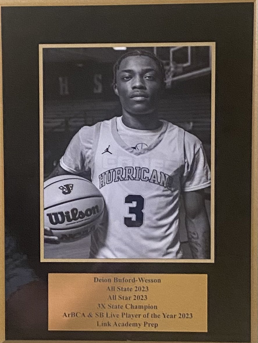@wessondeion1 becomes the 92nd member of the prestigious @jb_hurricanebb Hall of Honor! Incredible career! #3xStateChamp #OTR